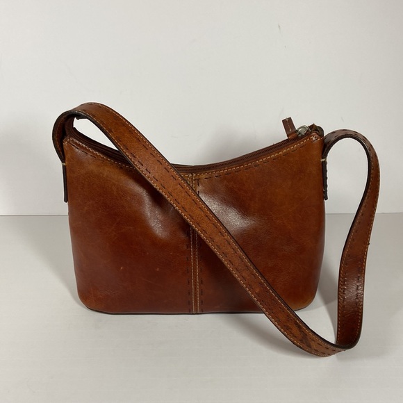Vintage Fossil Leather Shoulder Bag - Picture 2 of 15
